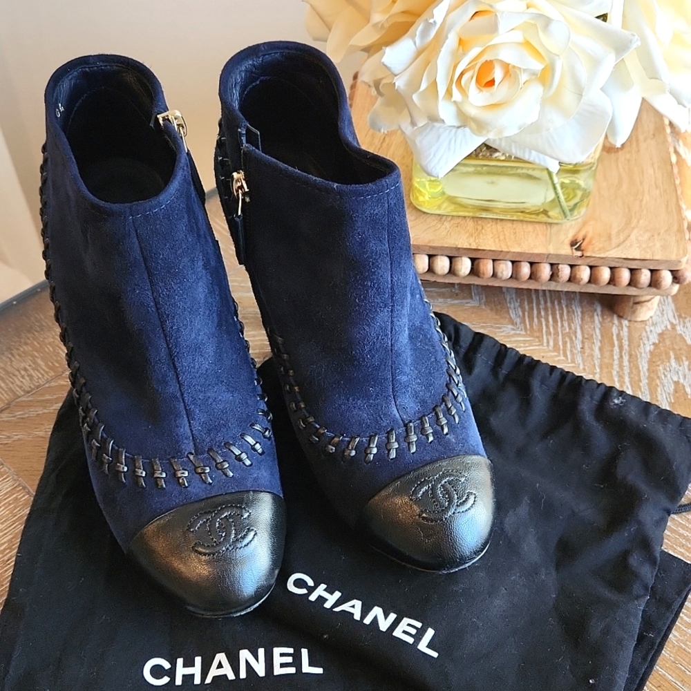 CHANEL Suede/Leather Black & Navy Heeled Booties